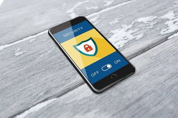 Les solutions pour optimiser la sécurité des téléphones et des tablettes contre les menaces en ligne